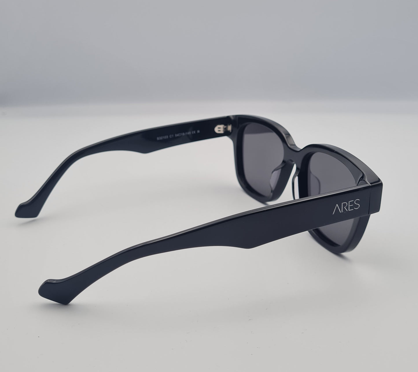 ARES Cartagena Sunglasses - Right View