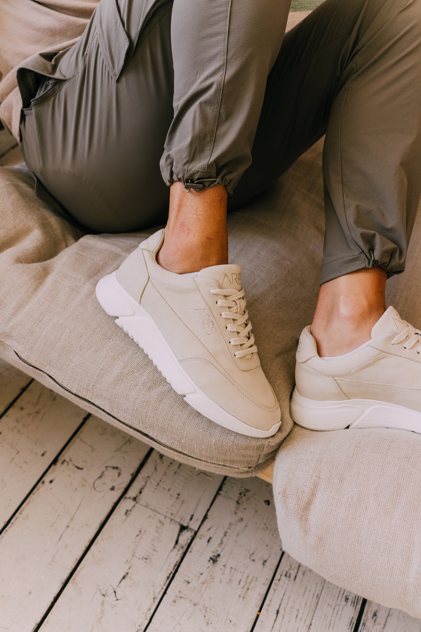 Chunky ARES Runners - Stone