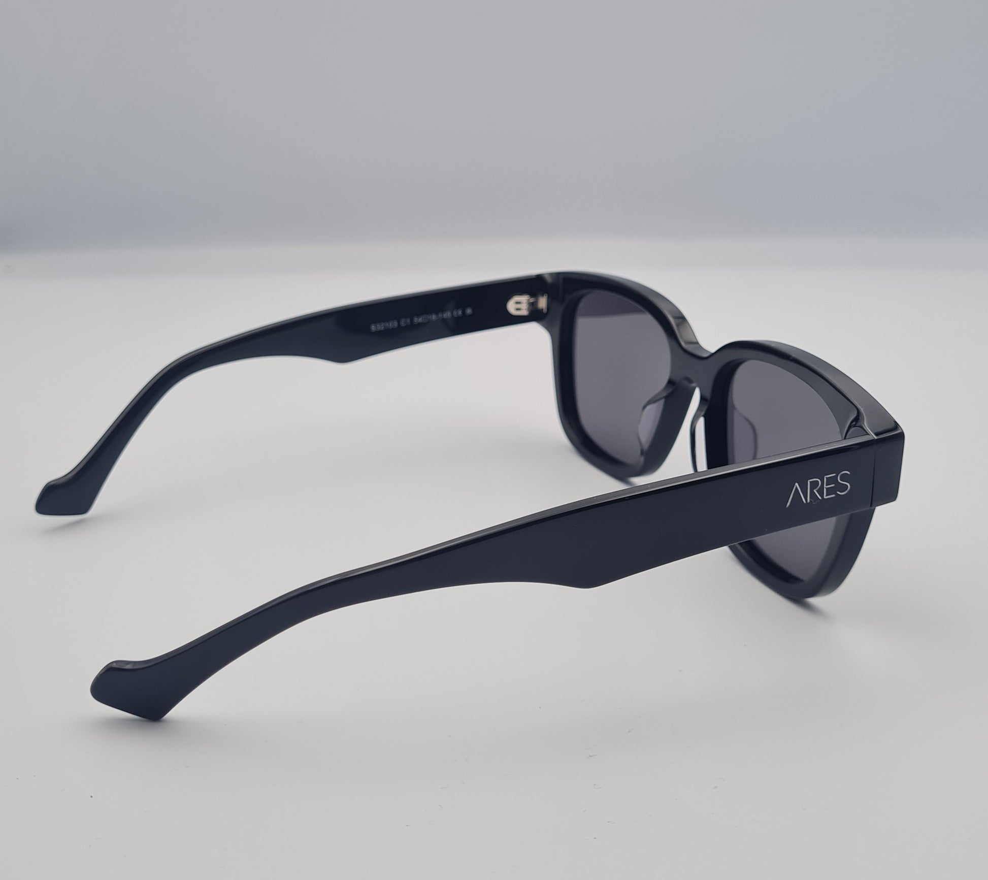 ARES Cartagena Sunglasses - Right View